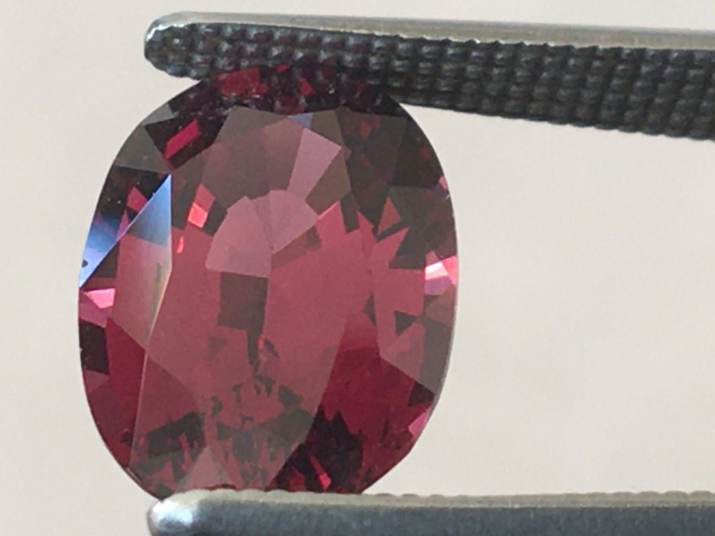 Pietre preziose: RHODOLITE  GRANAT  oval   3.08ct – Nuovo (secondo la descrizione) da Seftigen venduto da tigers12 2