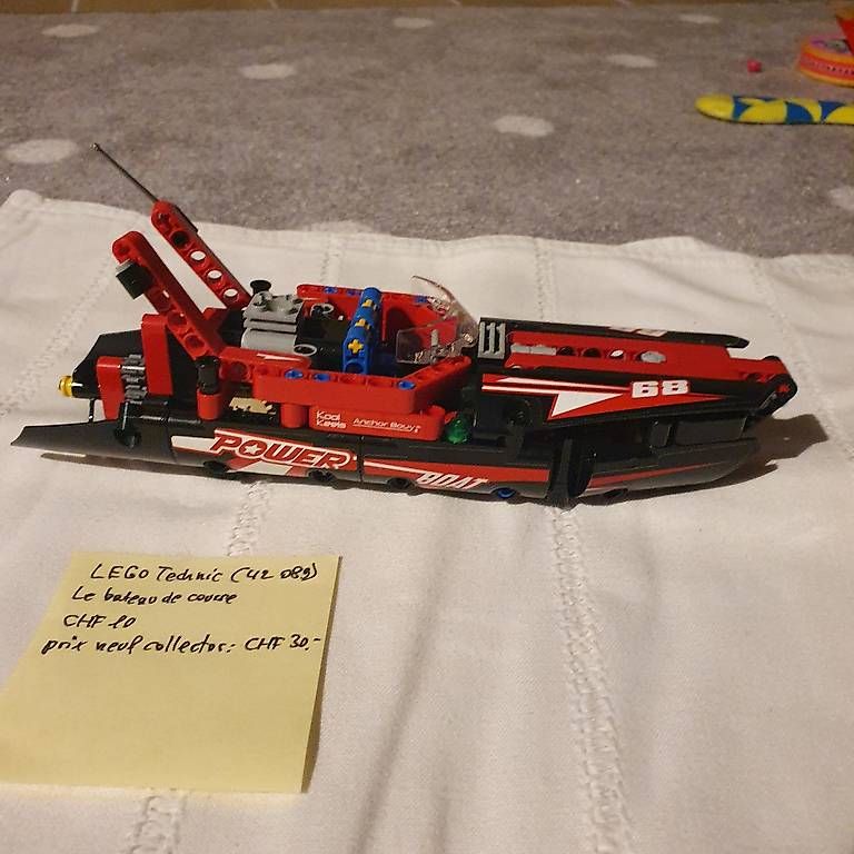 Jeux de construction: LEGO Technic 42089  Bateau de course  monté, bon état – D'occasion à Corcelles-le-Jorat par Fashion_Unfold 1