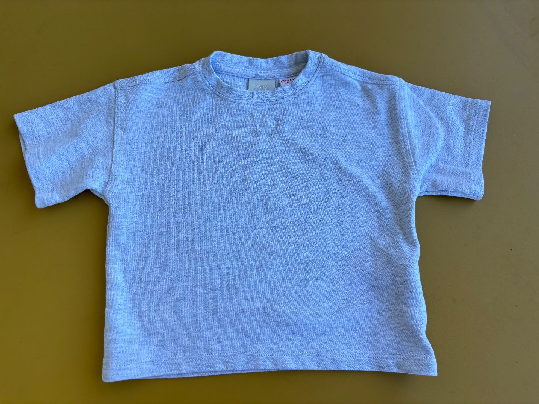 Zara Camicie, T-shirt & Polo: ZARA hellgraues Baumwollshirt Gr. 86 – Usato da Zürich venduto da missmodernage 2