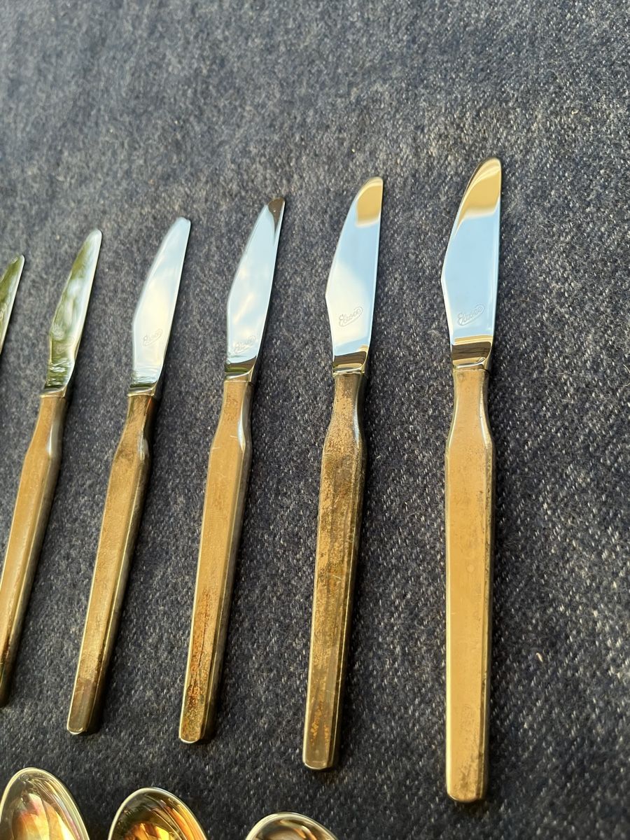 Set di posate: Neuwertiges Silberbesteck, 36 teilig, Wunderschön. – Nuovo (secondo la descrizione) da Würenlos venduto da Rekalo 5