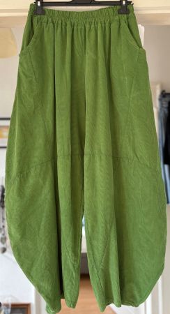 PANTALONS EN FIN VELOURS! M NOUVEAUTÉ 2026/27