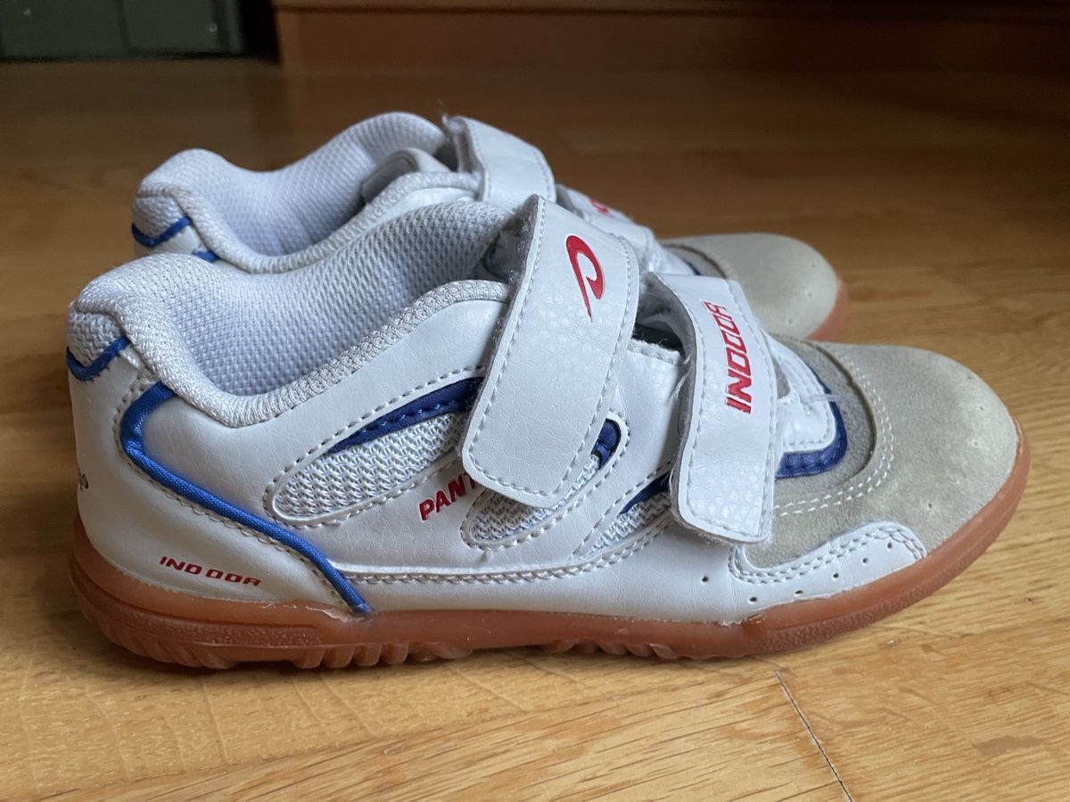 Scarpe per ragazzi: Panther Indoor Hallenschuhe Gr. 33 – Usato da Bern venduto da brup