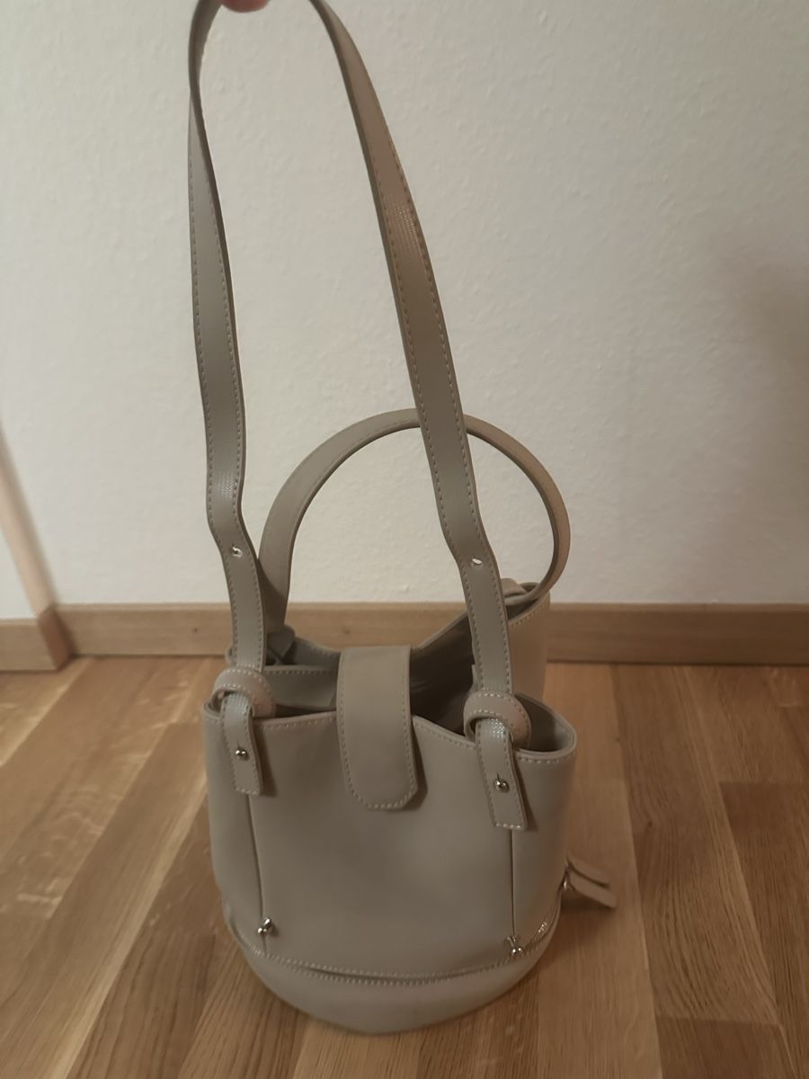 Geox Sacs femmes: Geox Beige Leather relax shoulder Bag – D'occasion à Zürich par ira_27zx 3