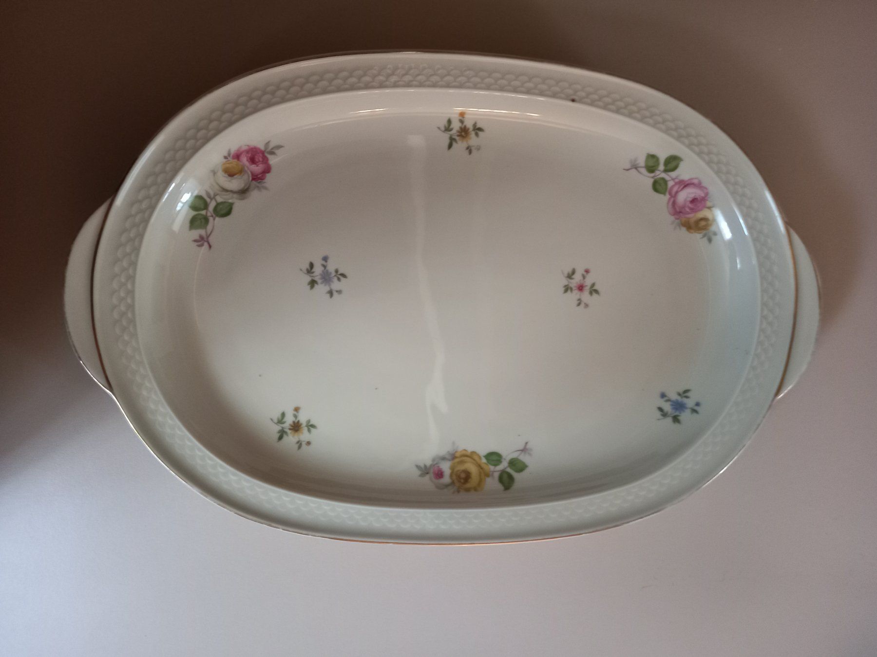 Plateaux: Thomas Ivory Grosse Fleisch / Gemüseplatte – D'occasion à Roggwil BE par Ruefi222