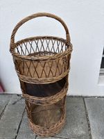 Geflochtener Korbständer mit Griff, 3 Ablagen, Holz, Landhau
