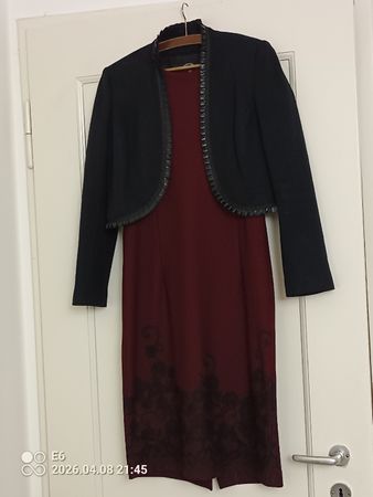 Eleganter Zweiteiler: Kleid mit Jaeckchen