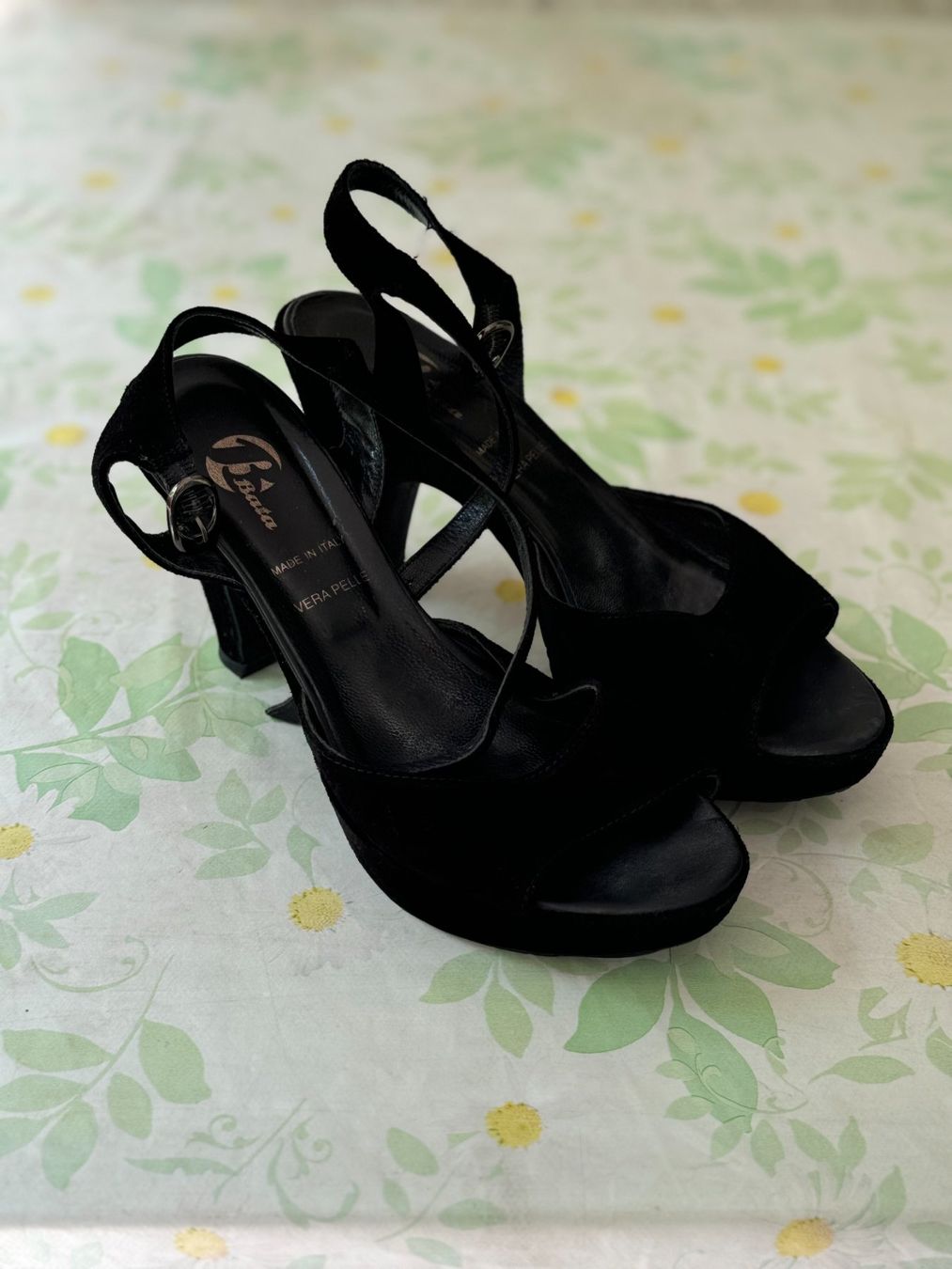 Scarpe da donna: Pointure 37 - Sandales à talon noires - Bata - Cuir – Usato da Genève venduto da Reveur 2