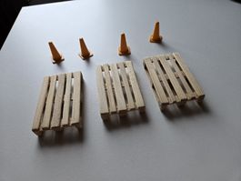 Miniature pallets and traffic cones, 3 pallets, 4 cones