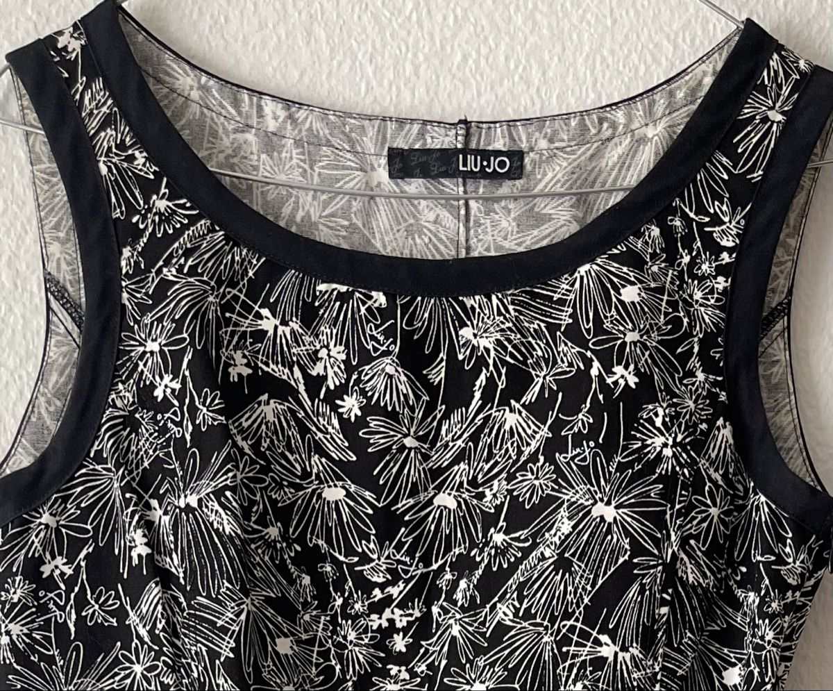Liu Jo Kleider: Liu Jo Short  Dress, size 42 – Gebraucht aus Oberwil b. Zug von fis_2wtq