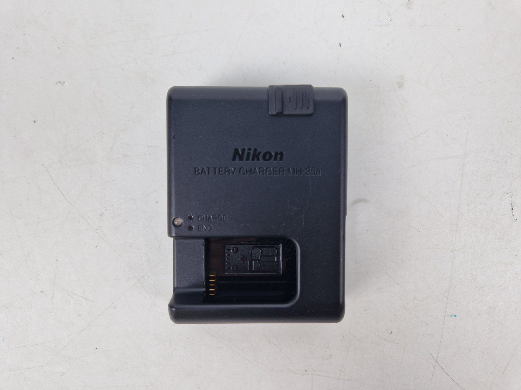 Nikon Sonstiges Zubehör: NIKON MH-25a Kamera-Akku Ladegerät – Gebraucht aus Muhen von Restwert_Muhen 1