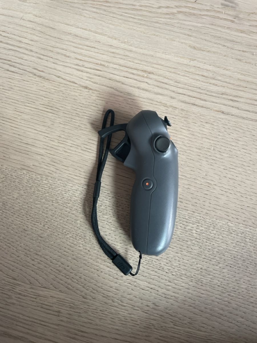 DJI Fernsteuerungen: Dji RC motion 3 controller-Avata/Neo 2 – Gebraucht aus Winterthur von Zahzicke 1