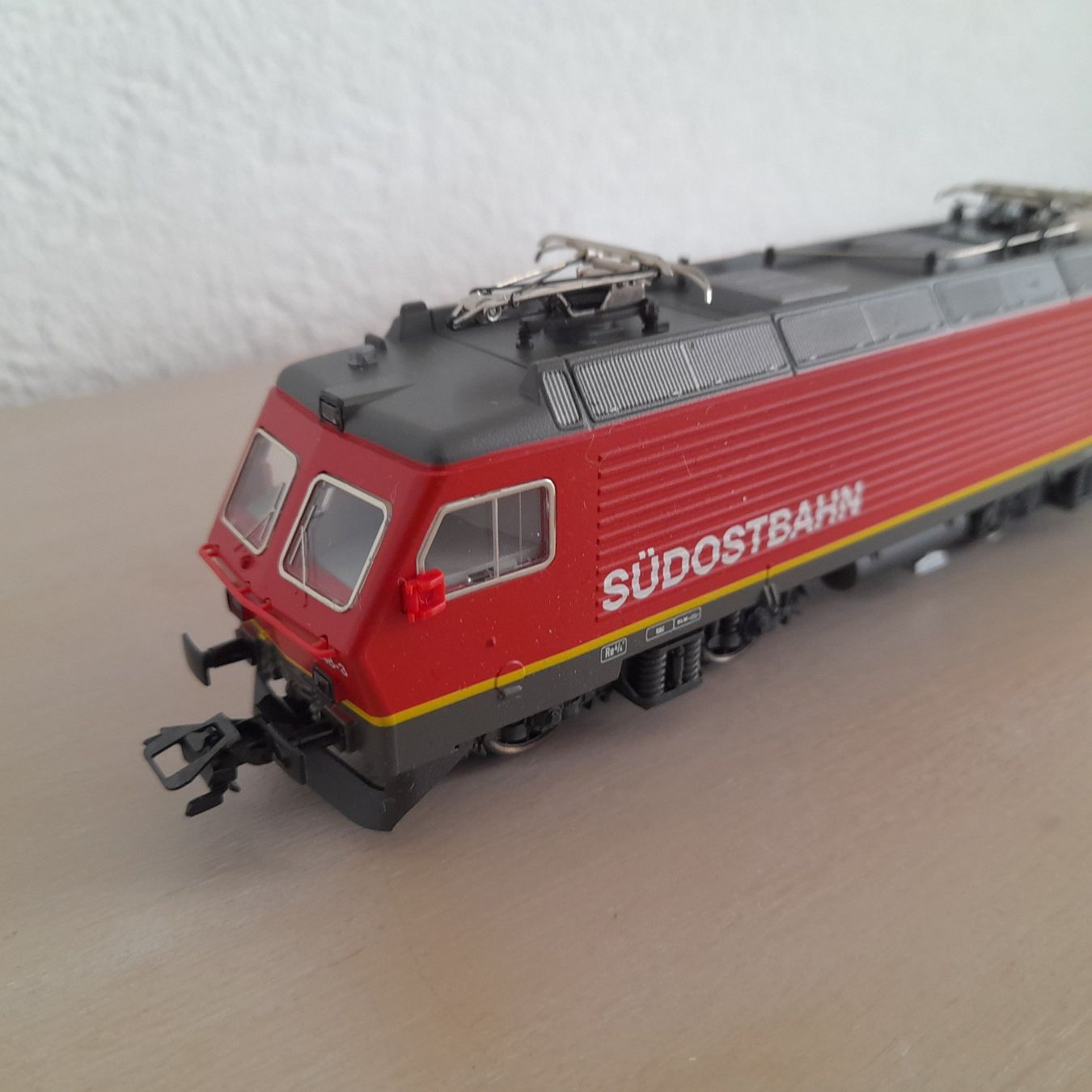 Märklin Modellini di ferrovie: Locomotive Re 446 SOB "Sudostbahn" – Nuovo e nell'imballaggio originale da Auvernier venduto da gandalf08 4