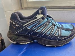 2 x Salomon Schuhe in 39 # einmal mit GoreTex
