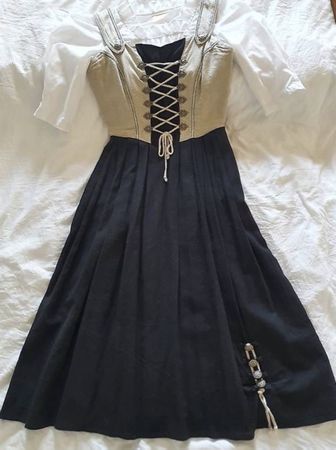 Landhaus Dirndl mit Bluse | Gr. 38/40 | Oktoberfest & Tracht