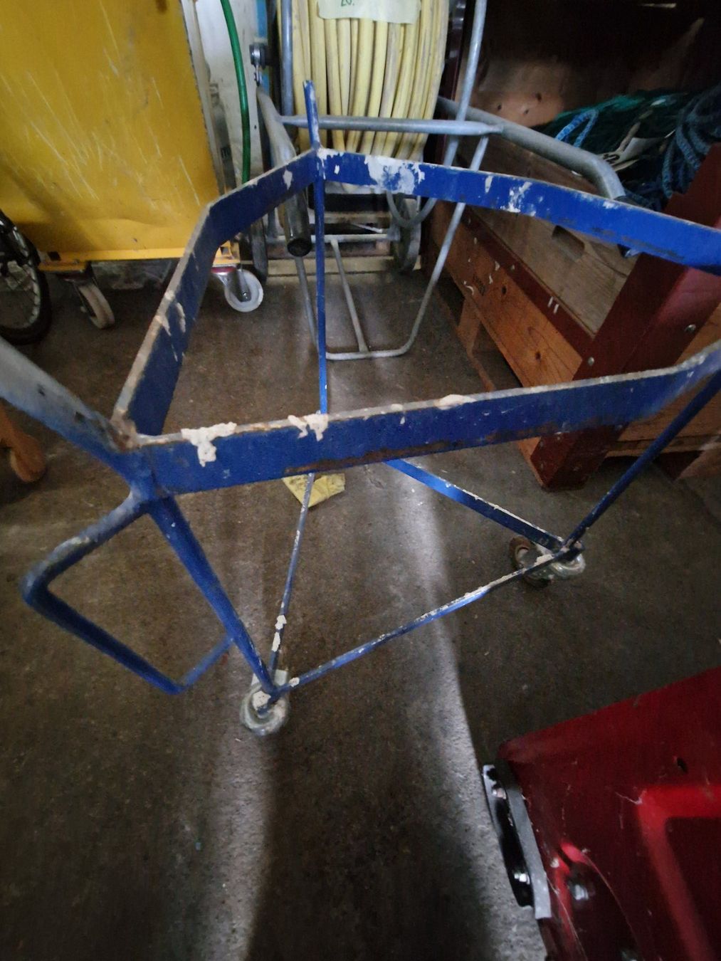Tutti gli attrezzi: Gipserwagen, Kesselwagen – Usato da Aeschi b. Spiez venduto da GH3703