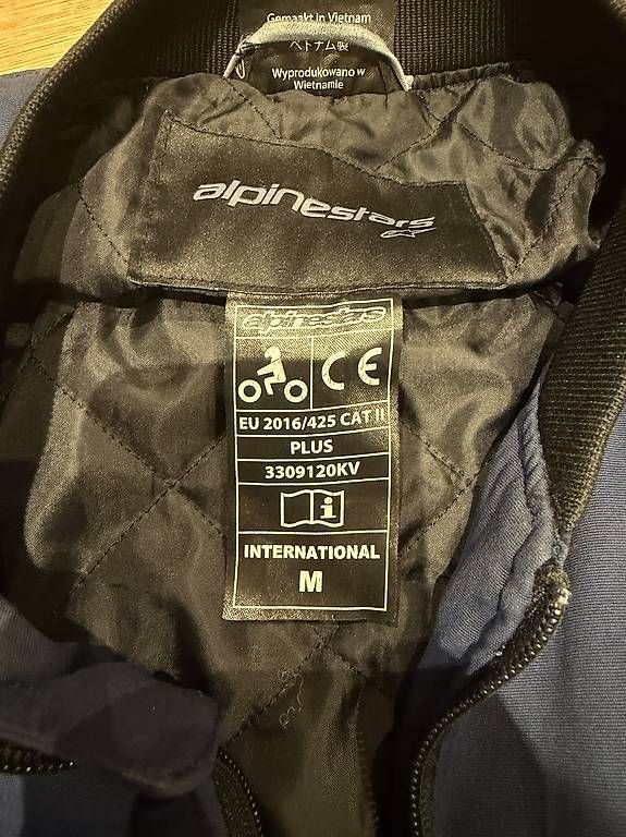 Alpinestars Vestes: Alpinestars Motorradjacke – D'occasion à Basel par hoefilicious 1