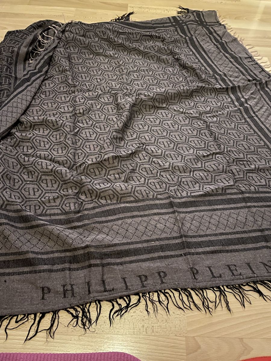 Foulards, Tücher & Schals: Philipp Plein – Gebraucht aus Zunzgen von mel_y6w2 1