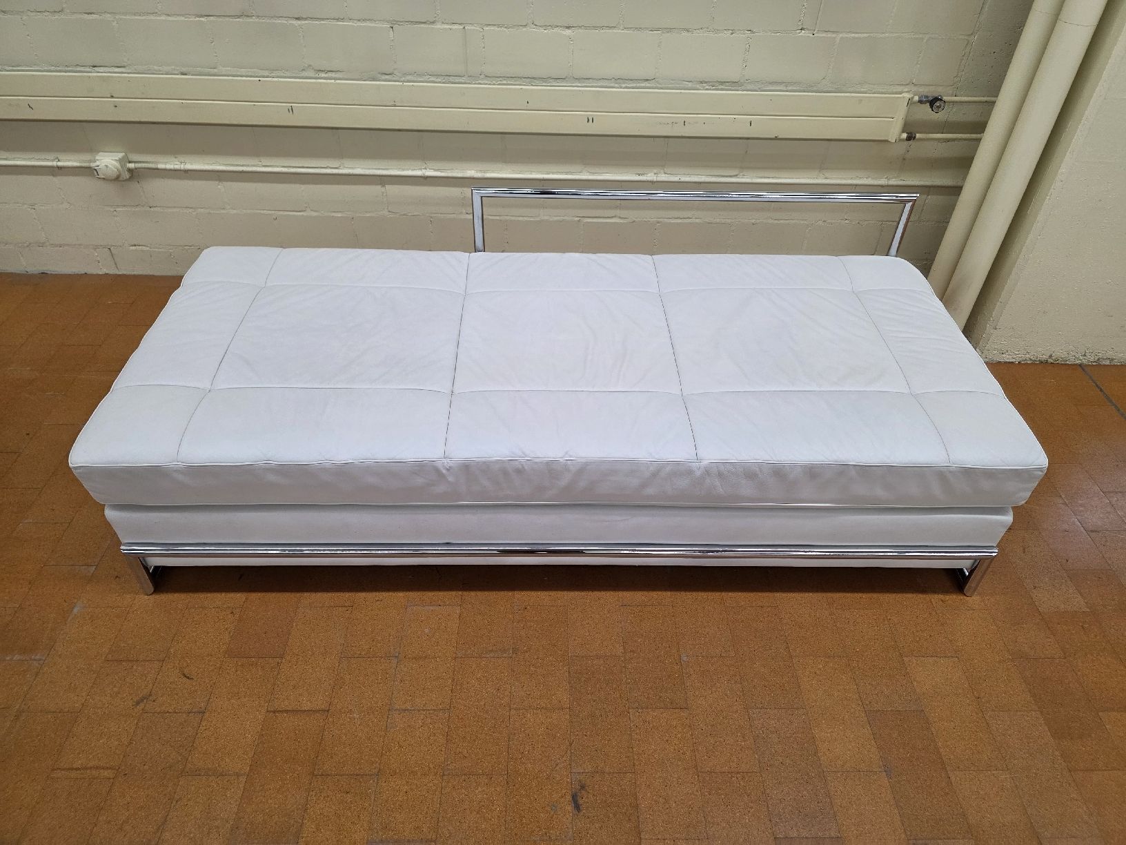 Classicon Divani: Designer Daybed aus Leder Eileen Gray für ClassiCon – Usato da Lichtensteig venduto da UsedINStore 3