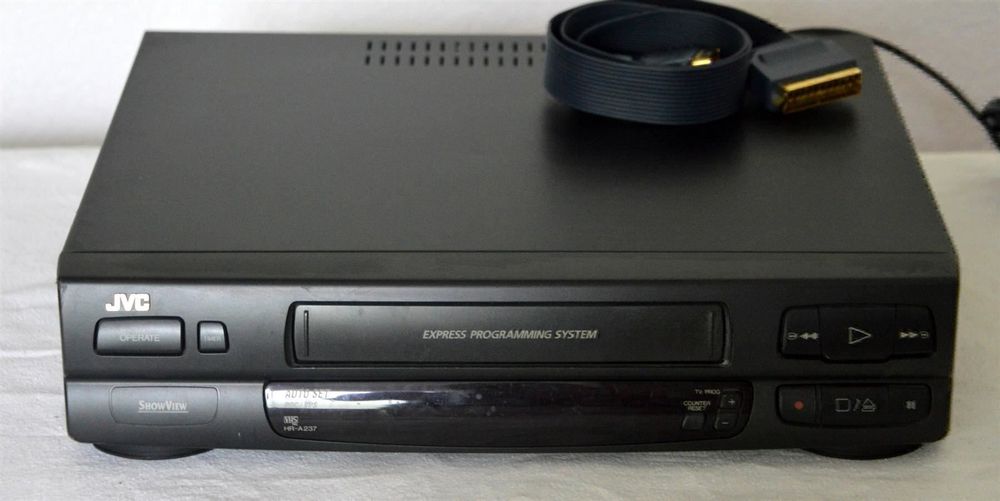 Magnétoscope JVC HR-J595MS VHS PAL/NTSC + Convertisseur HDMI - Remis à Neuf