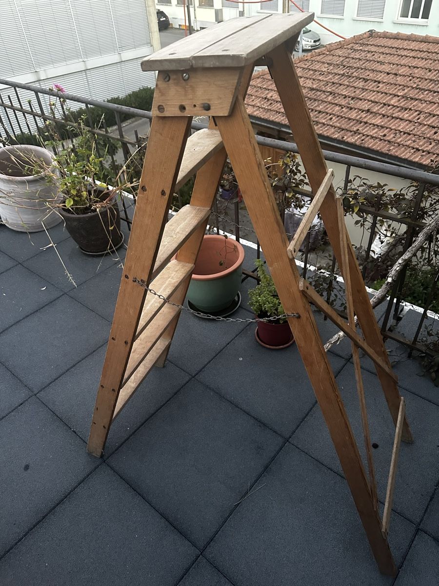 Leitern: Holz-Stehleiter – Gebraucht aus Biel/Bienne von Violetbutterfly 3