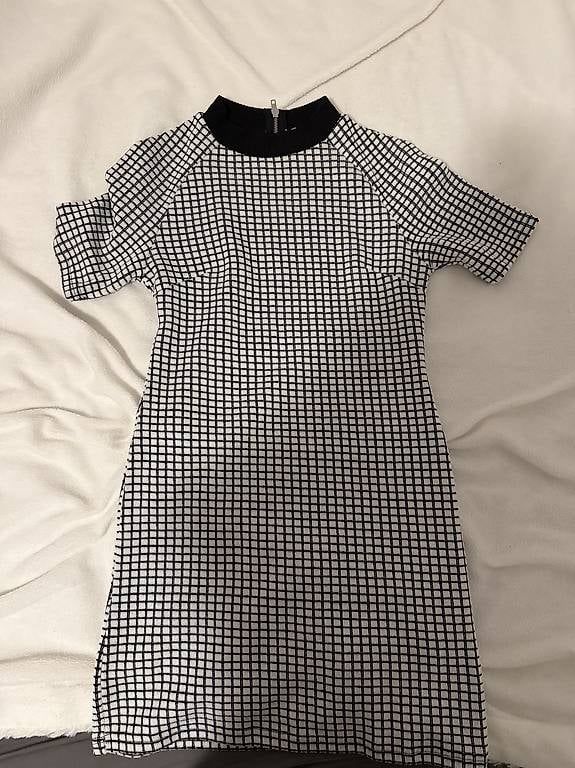 Vestiti: Schwarz-weisses Kleid von Glamorous – Usato da Oberburg venduto da ab22q