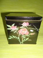 Dekorative Vintage Dose mit Rosenmuster, Schwarz,