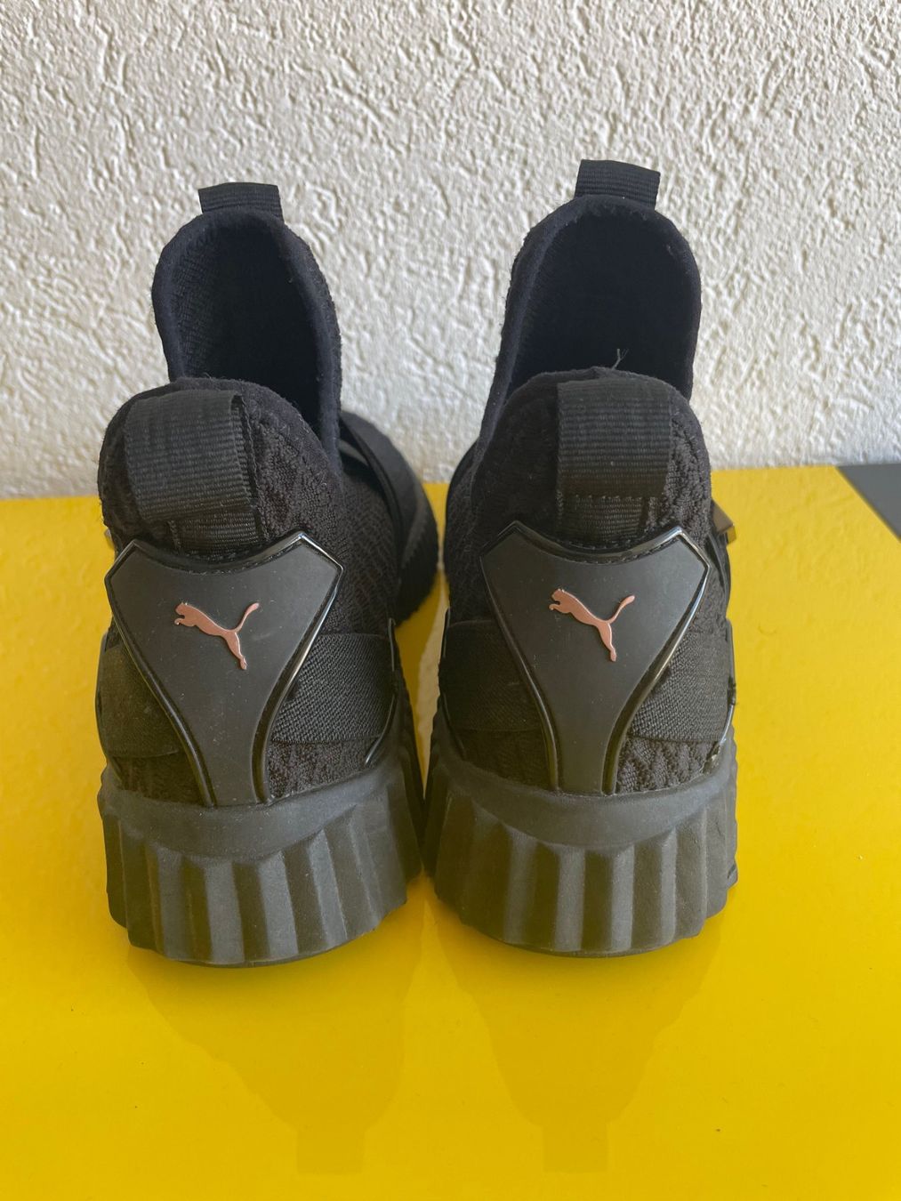Puma Scarpe da donna: Sneakers Puma x Selena Gomez – Usato da Martigny venduto da ritonlgazon 1