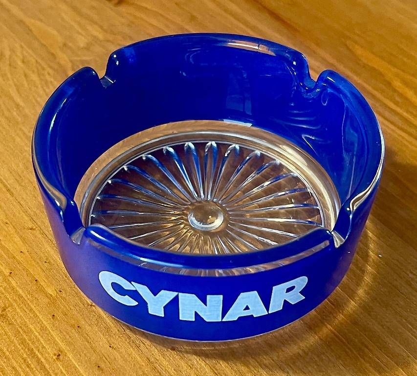 Cynar Portacenere: CYNAR Aperitif Aschenbecher – Usato da Gümligen venduto da VIN-TAGE-ZONE