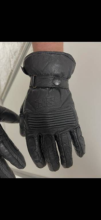Guanti & manicotti: Lederhandschuhe schwarz – Usato da Oberglatt ZH venduto da Mperlen 1