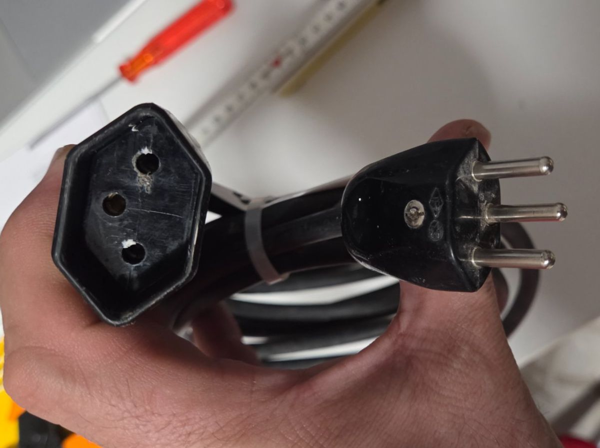 Kabel: Verlängerungskabel 3.5m T13 230V – Gebraucht aus Zürich von eymen20 2