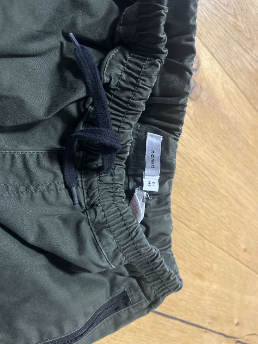 Pantalons: 2 Hosen 146/152 – D'occasion à Balmberg par Berglihof 1