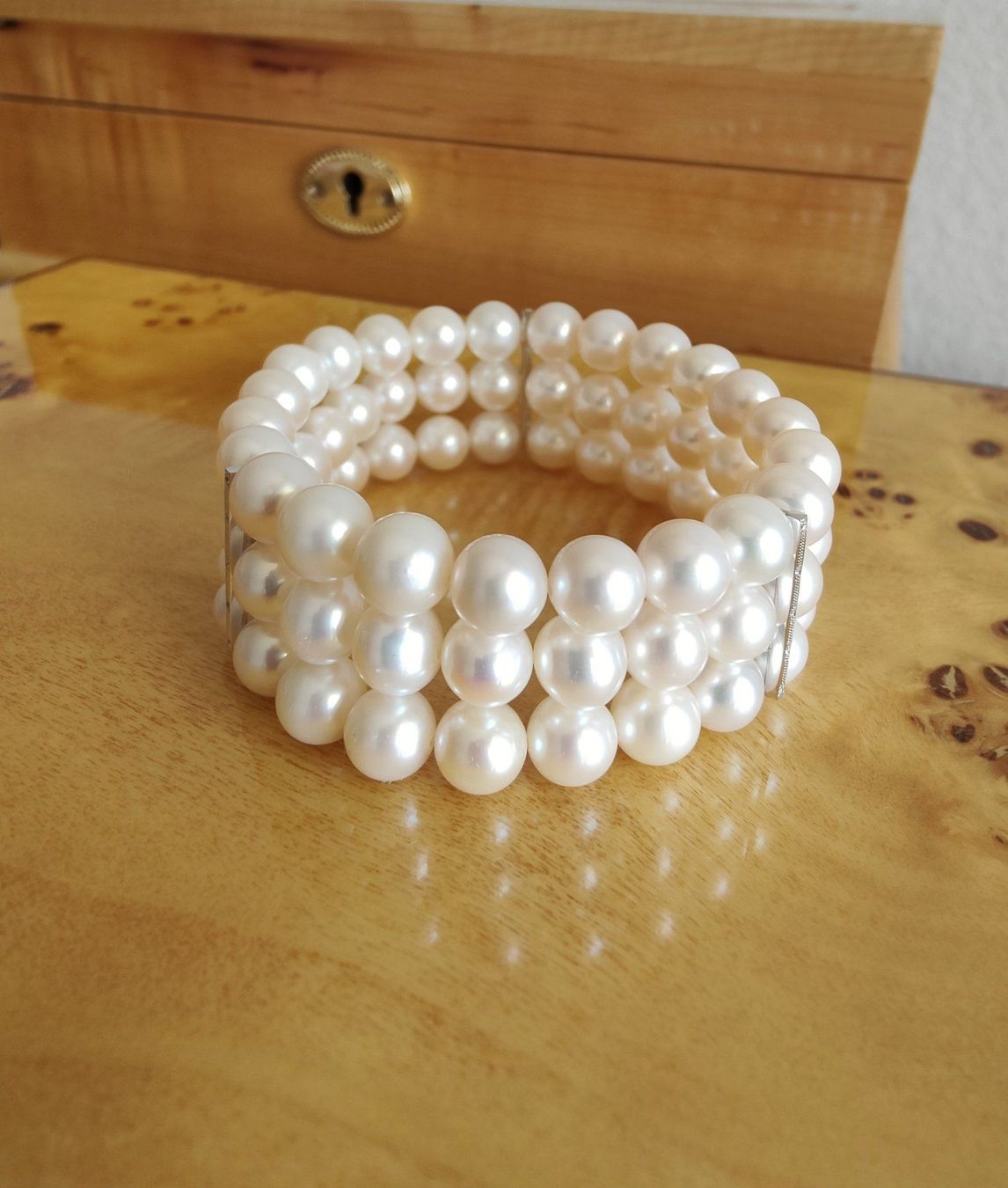 Armbänder & -reifen: Dreifach-Süsswasserperlenarmband – Neu und originalverpackt aus Rümlang von 21f 2