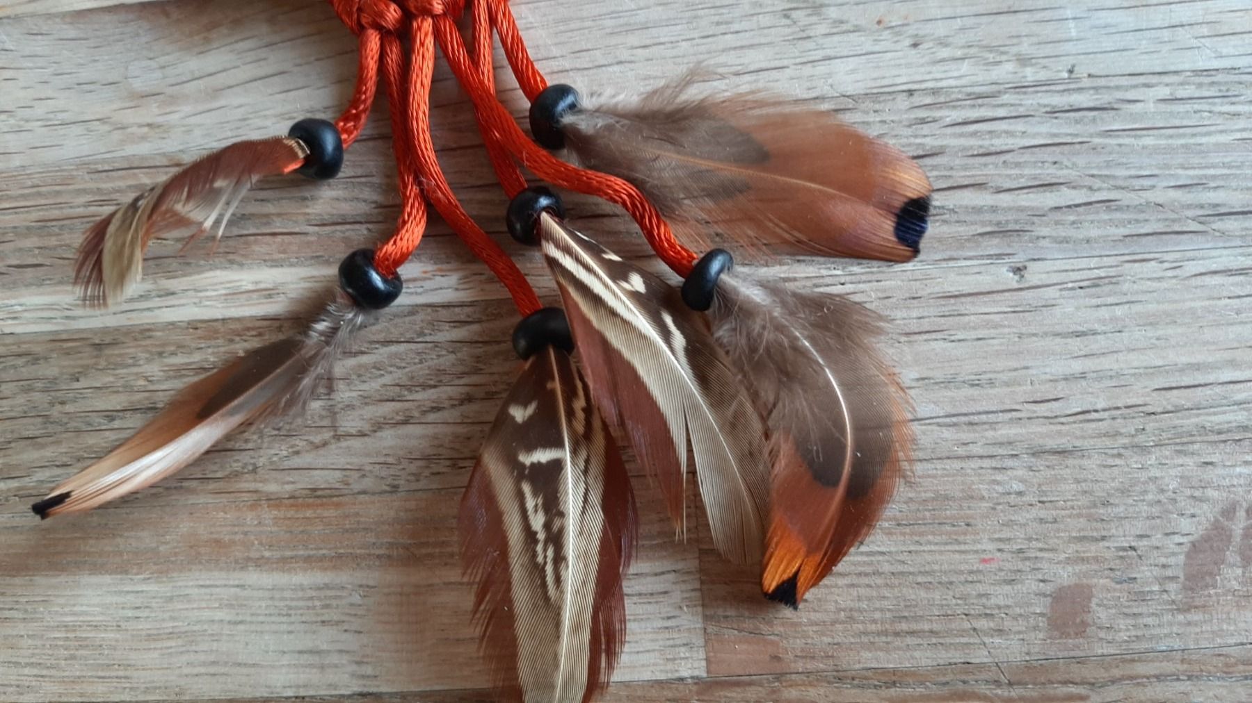 Il mondo degli animali: Indianerkette mit Knochen – Nuovo e nell'imballaggio originale da Kriens venduto da honig01 2