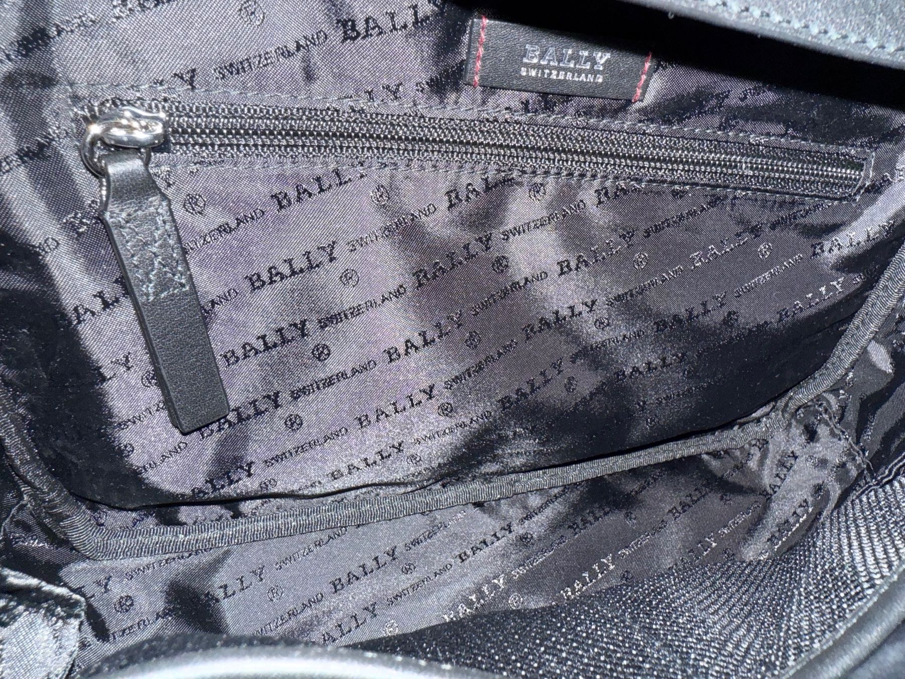 Bally Sonstige Kleidung & Accessoires: Petit sac en bandoulière Bally – Neu (gemäss Beschreibung) aus Genève von Igoreuf 4