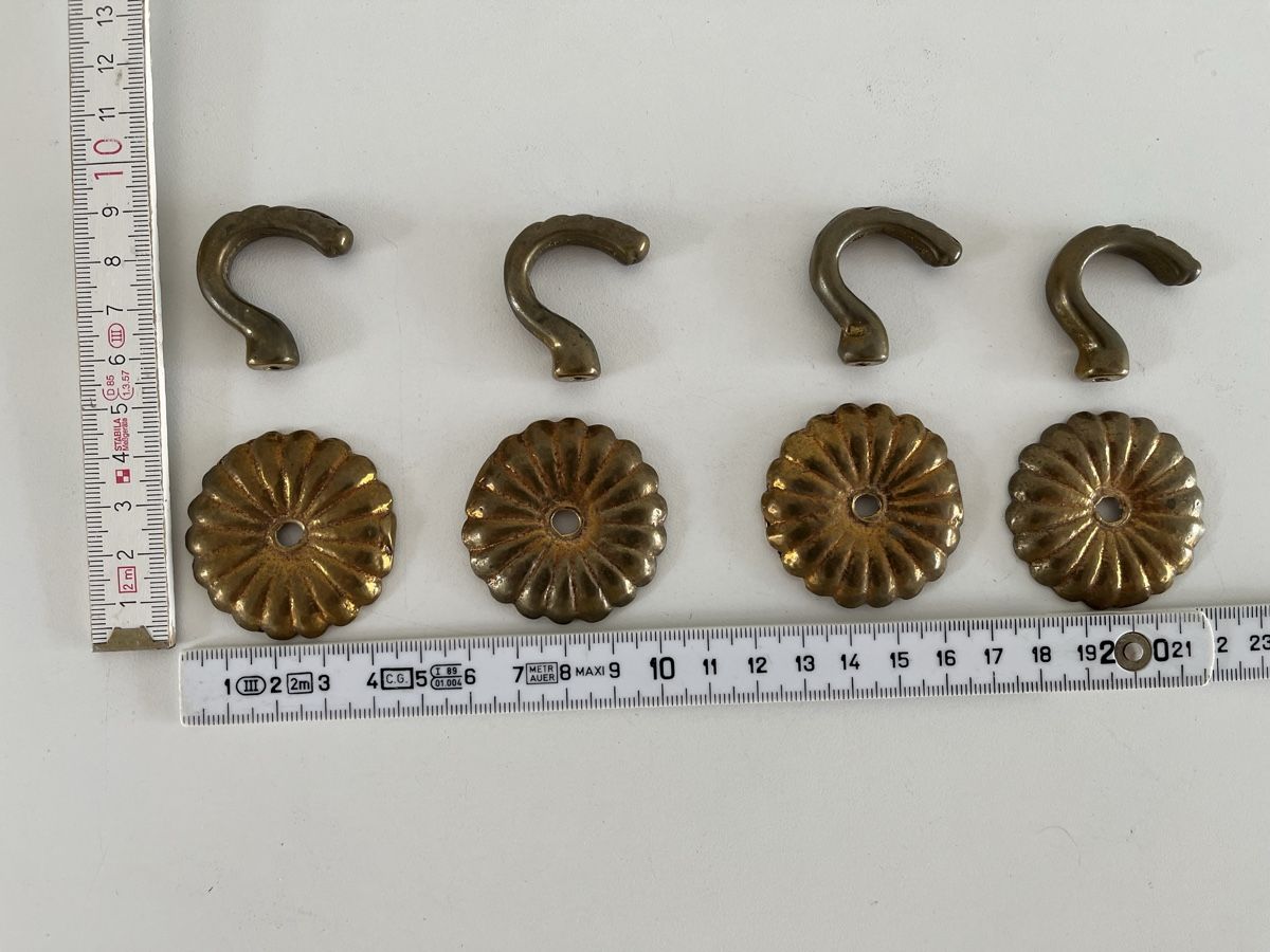 Ferramenta: 4 Stk. Rosetten mit Haken aus Messing – Usato da Wetzikon ZH venduto da seli03 7