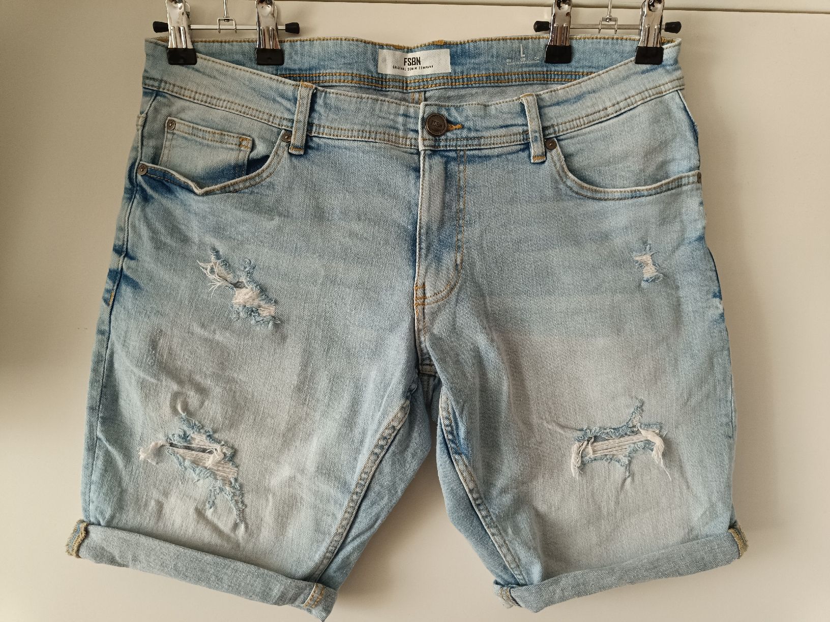 Jeans: 5 Neue Jeansshorts Grösse L oder W33 – Nuovo (secondo la descrizione) da Dietikon venduto da Sunriseplace1010 2