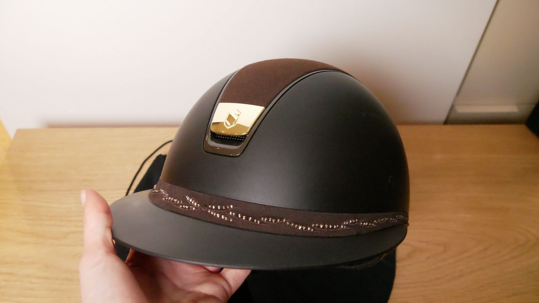 Samshield Caschi: Samshield Miss Shield Shadowmatt Reithelm braun Swarovski 58 – Nuovo (secondo la descrizione) da Zürich venduto da julia_vina 7