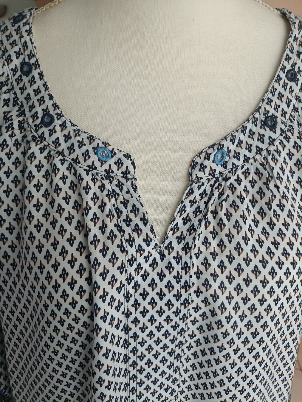 Camicette: Schöne Bexleys Edition Bluse, Grösse 46, leicht & luftig – Usato da Sargans venduto da Polifemo58 2