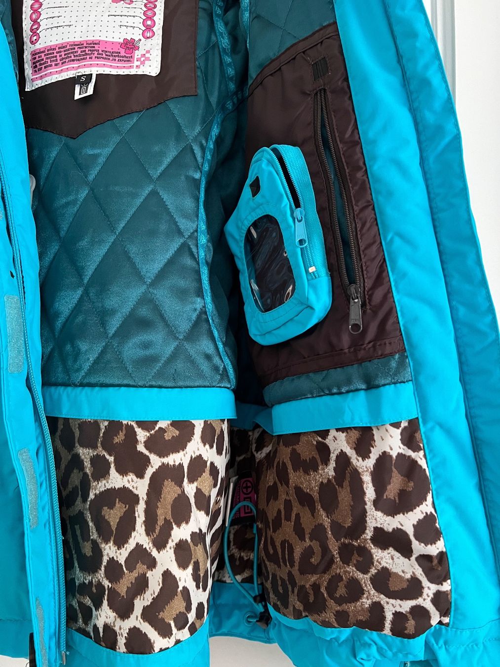 Chiemsee Giacche: Chiemsee Ski Jacket – Usato da Corsier-sur-Vevey venduto da Kristina.Nova 6
