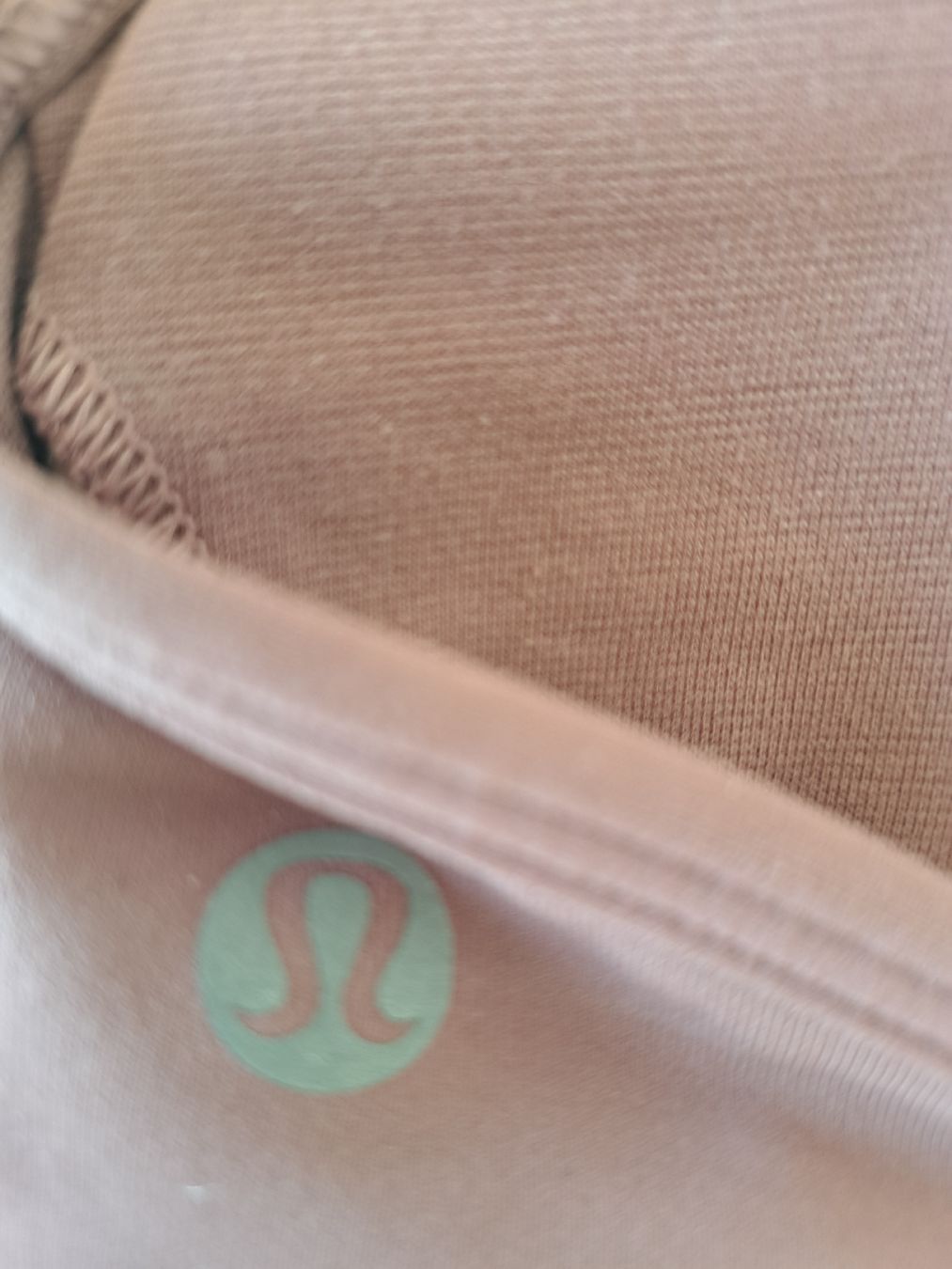 Lululemon Top: Lululemon Sport Top – Usato da Thalwil venduto da sternenstaub369 3