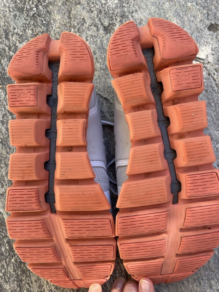 On Scarpe da donna: On Running Cloud Schuhe weiss orangeGrösse 38 – Usato da Zürich venduto da NutzD 3
