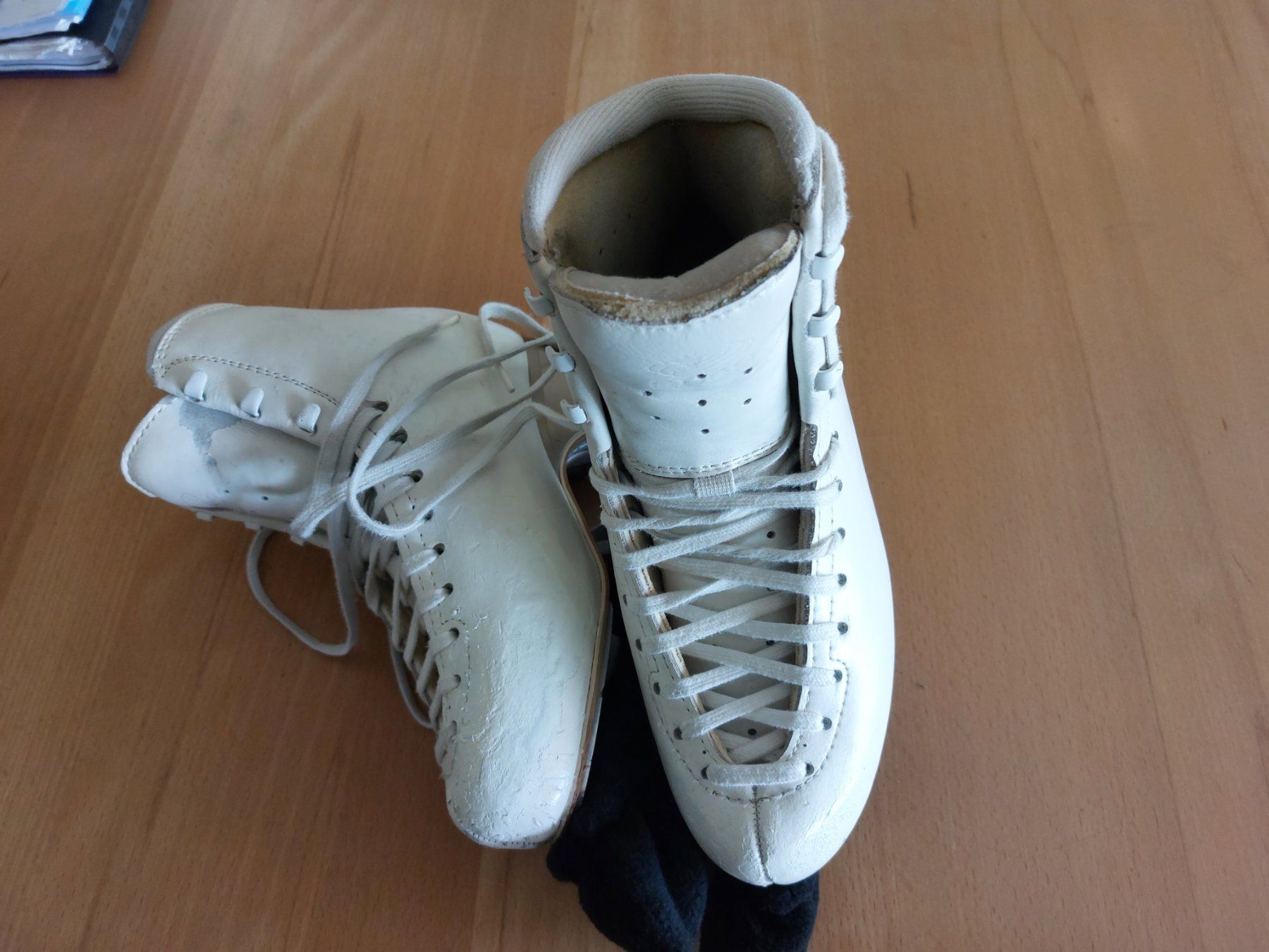 Edea Pattini da ghiaccio: Patins Edea concerto 240 – Usato da Delémont venduto da Petitlutin 1