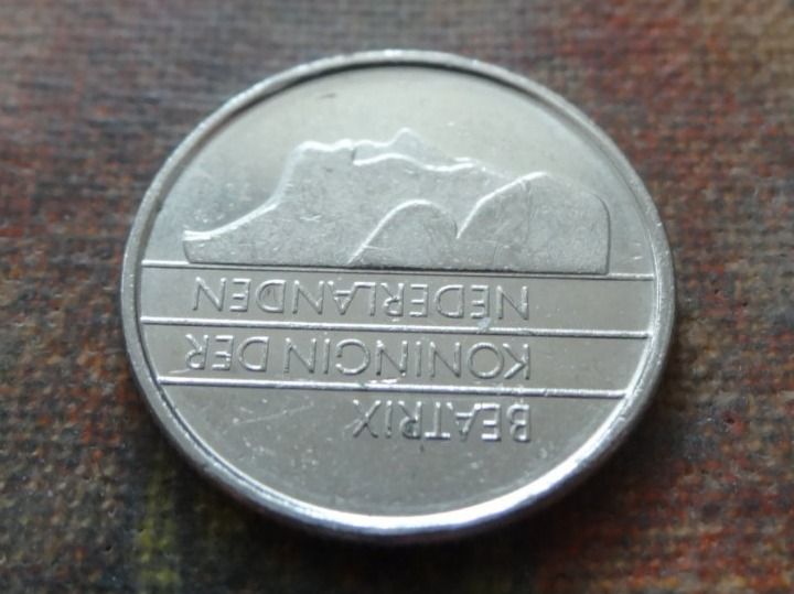 Tutti le monete: PAYS-BAS  Nederland  10  Cent  1992 – Usato da Romanel-sur-Lausanne venduto da Swift13 1