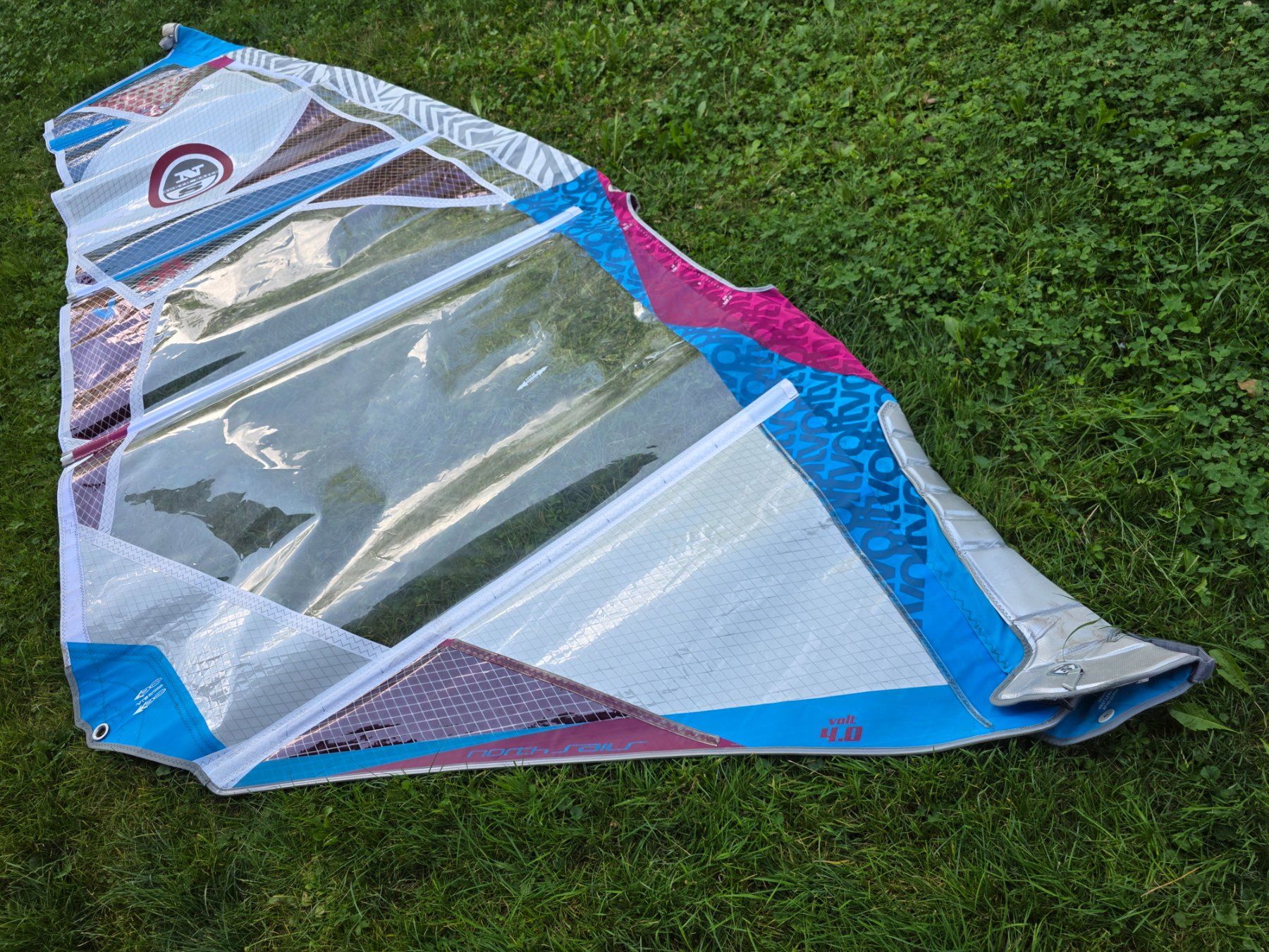 North Sails Surf: Windsurfsegel North Volt 4,0 – Usato da Buchs SG venduto da swisssurfer007 1