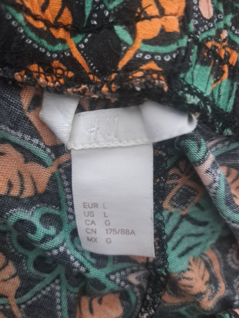 H&M Pantaloni: H&M Sommerhose Grösse L – Usato da Weisslingen venduto da Horvi_09 2