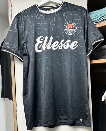 Stylisches Ellesse T-Shirt, Gr. L, Top Zustand!