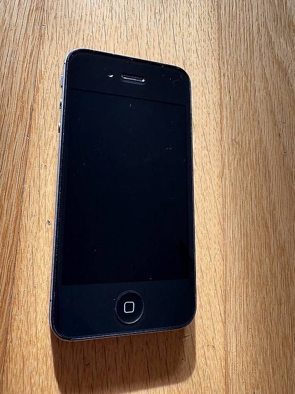 Handys / Smartphones: iPhone 4s – Gebraucht aus Sargans von TrickyHikr 2