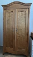 Schrank aus Holz, 2-türig
