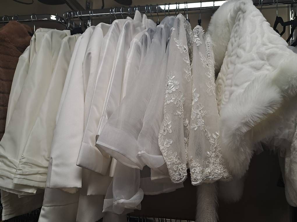Boleros: Hochzeitsaccessoires, Bolero  – Gebraucht aus Luzern von Neela288 3
