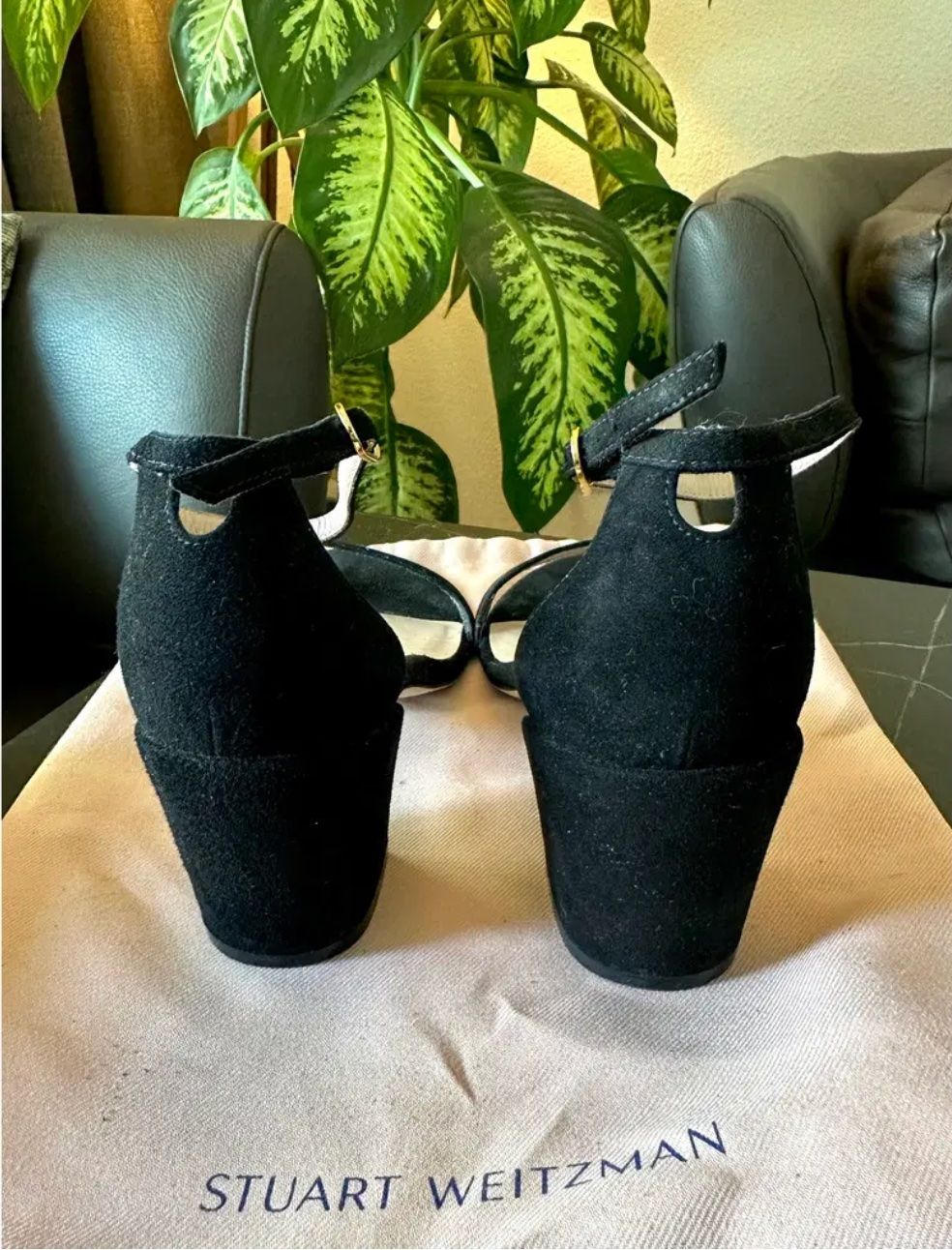 Stuart Weitzman Chaussures femmes: Stuart Weitzman black suede sandals – D'occasion à Zug par ale_8khf 4